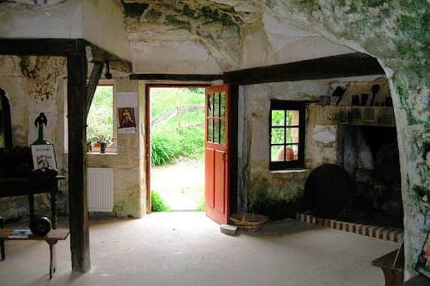 Les maisons troglodytes de Forges