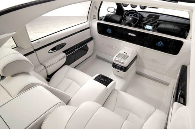 Chauffeur, champagne !