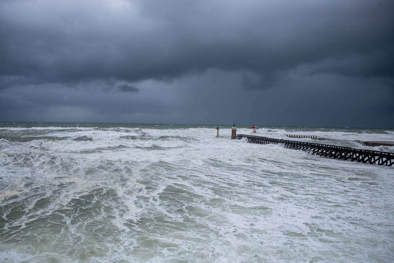 Pire que la pluie, ce phénomène qui arrive sur les côtes atlantiques est très dangereux