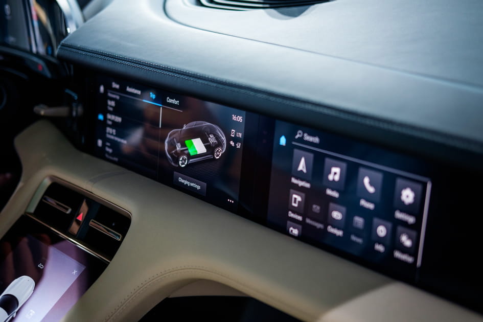 Des infos sp&eacute;cifiques &agrave; la motorisation &eacute;lectrique sur l'&eacute;cran