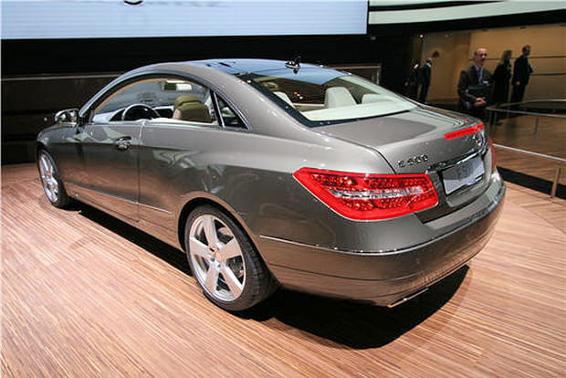 Un arrière au design élégant et fluide