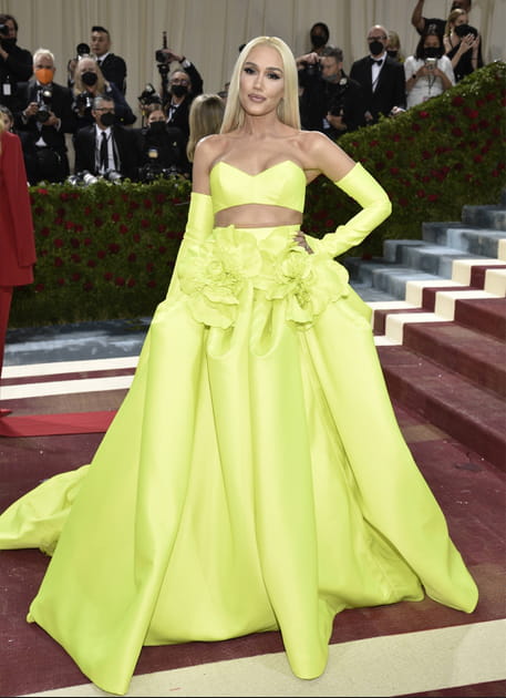 Gwen Stefani ose le jaune criard