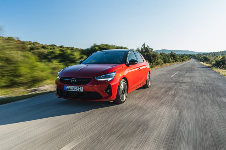 Une bo&icirc;te auto EAT8&nbsp;poussive parfois sur la Corsa