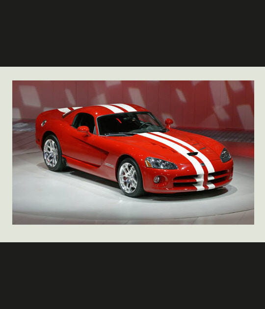 Dodge Viper SRT-10, f&eacute;line et sauvage