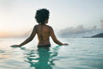 Faire pipi dans la mer : à quoi faut-il faire attention quand on a un petit besoin à la plage