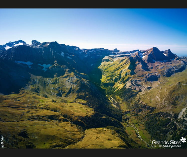 Le cirque de Gavarnie dans les Pyr&eacute;n&eacute;es