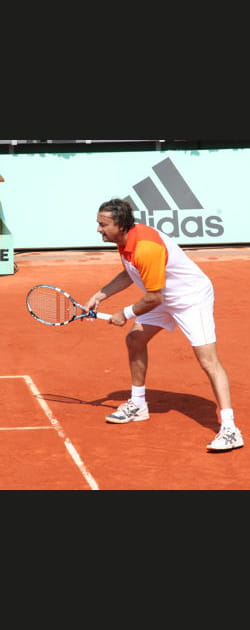 Henri Leconte d&eacute;rape sur la terre battue