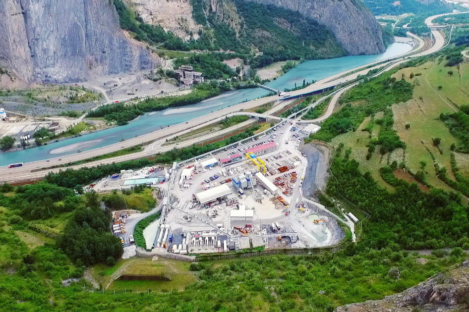 Chantier de la LGV Lyon-Turin&nbsp;: &quot;D&eacute;truire la montagne pour des int&eacute;r&ecirc;ts &eacute;conomiques&quot;