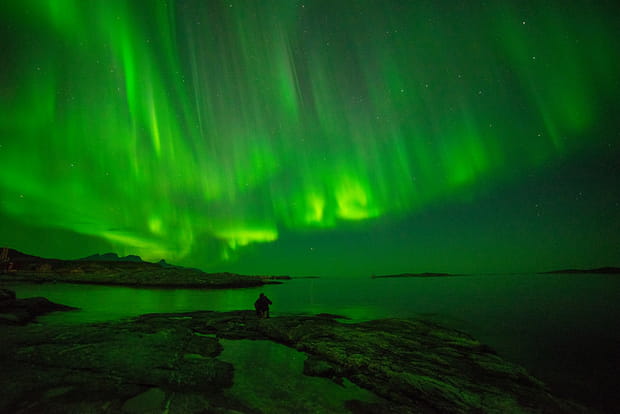 Les aurores boréales illuminent le ciel de Norvège
