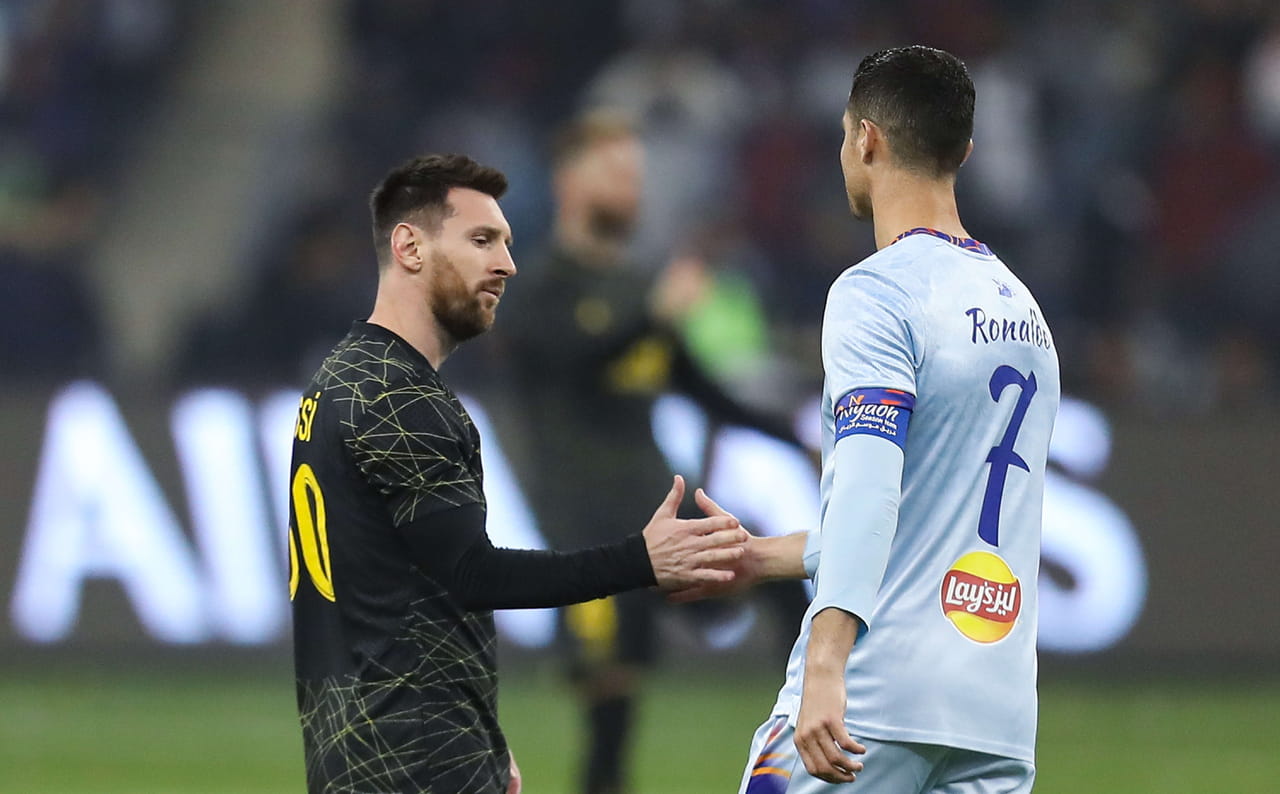 Messi et Ronaldo se livrent une immense bataille pour atteindre les 1000 buts