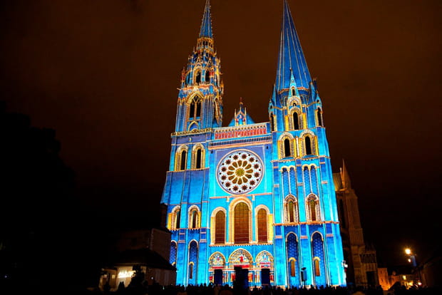 Chartres en habit de lumière jusqu'à l'automne