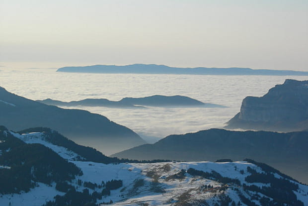 Les nuages qui mangent la montagne