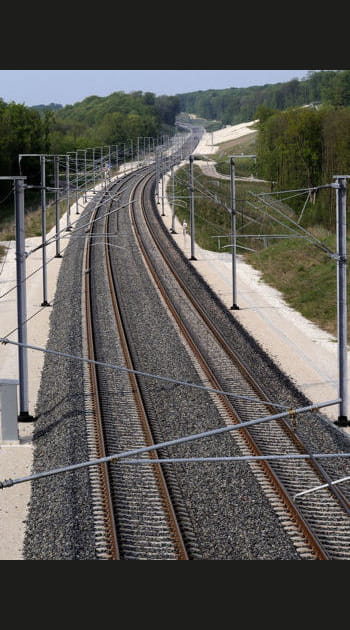 TGV Paris-Orl&eacute;ans-Clermont-Ferrand : des&nbsp;b&eacute;n&eacute;fices inconnus