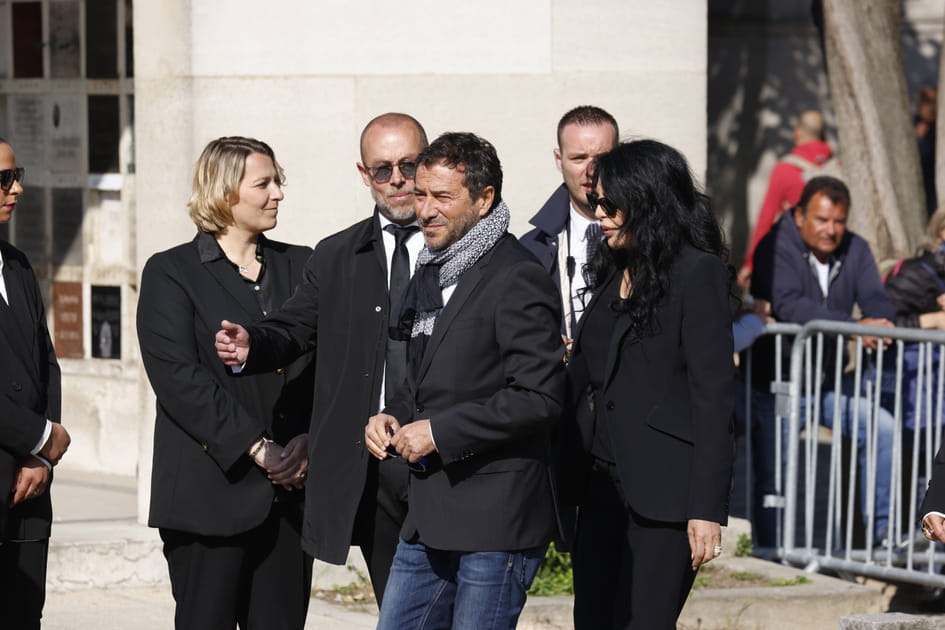 PHOTOS. Les personnalit&eacute;s pr&eacute;sentes aux obs&egrave;ques de R&eacute;gine