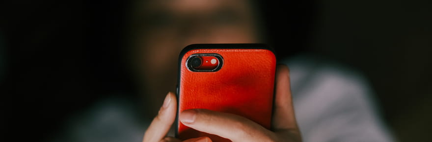 La police met en garde&nbsp;: s'il s'approche &agrave; 10&nbsp;m de votre smartphone, un voleur peut agir presque comme il veut