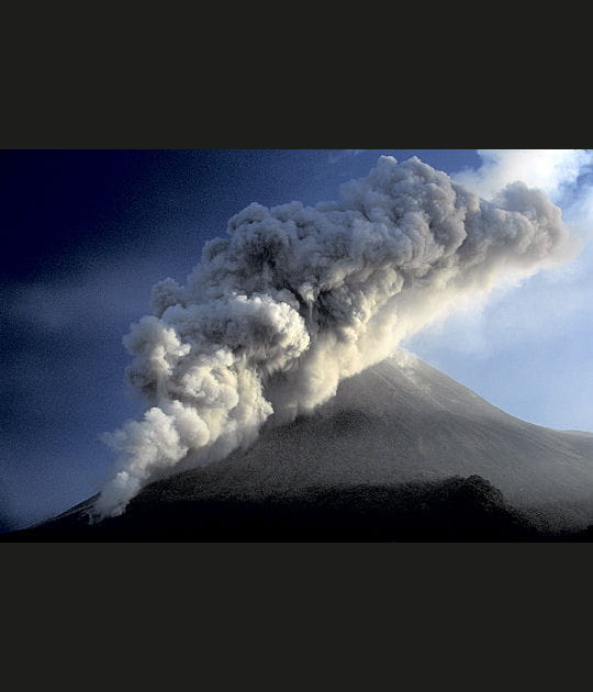 Nu&eacute;e ardente sur l'&icirc;le de Java