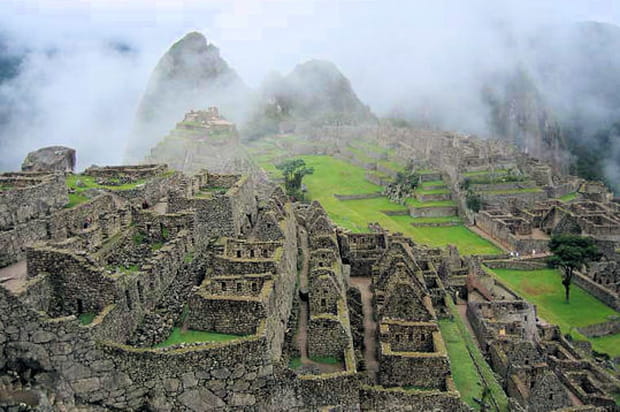 Dans la brume du Machu Picchu