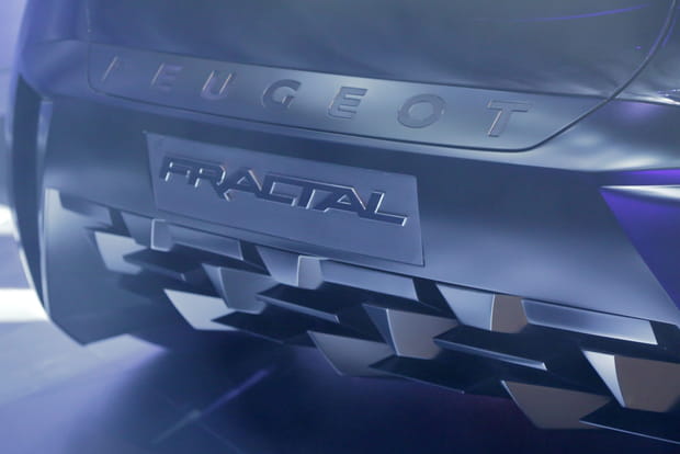 Des reliefs aussi sur le bouclier