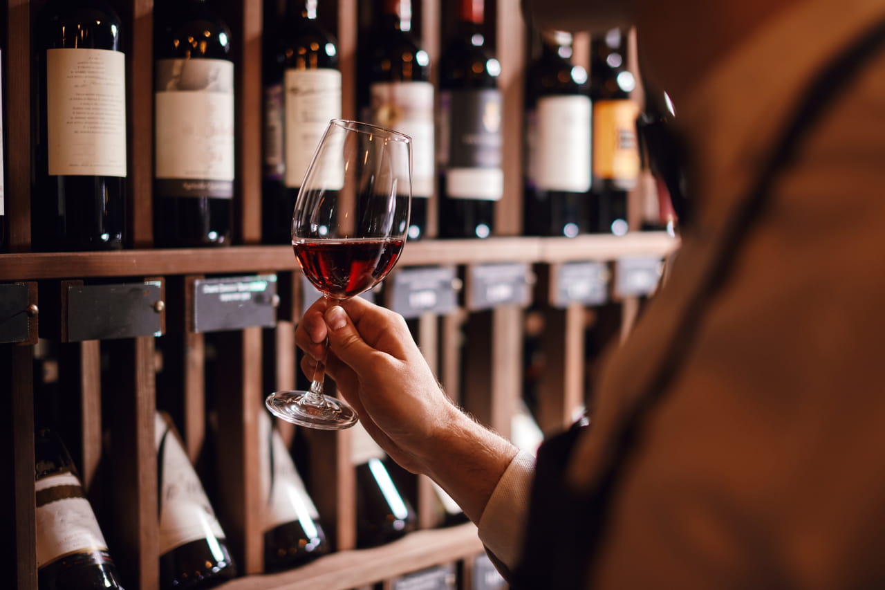 Un sommelier a testé les vins Lidl, deux bouteilles à moins de 5 euros l'ont épaté