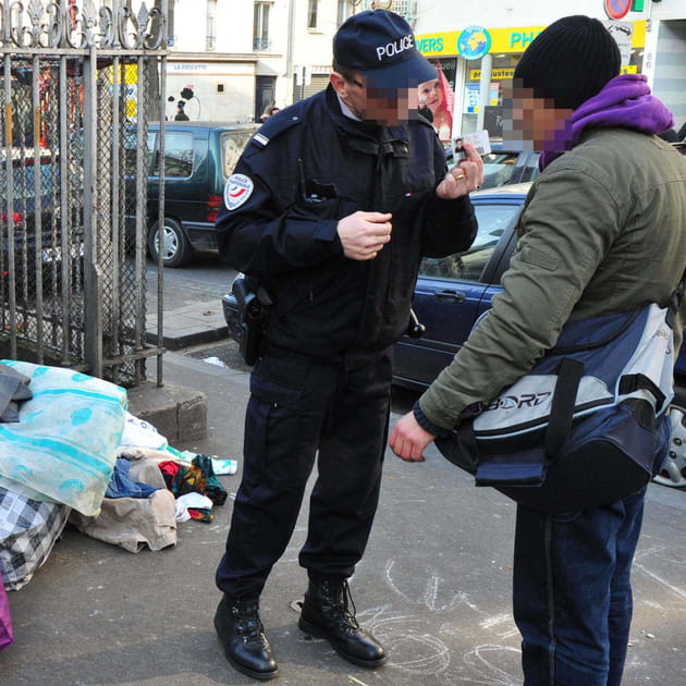 Le retour de la police de proximit&eacute; mais&nbsp;aussi&nbsp;de&nbsp;nouvelles prisons (Monsieur&nbsp;Olivier)