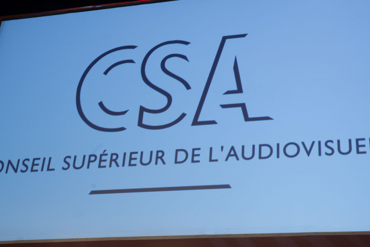 Une pétition pour déprogrammer Super Nanny étudiée par le CSA