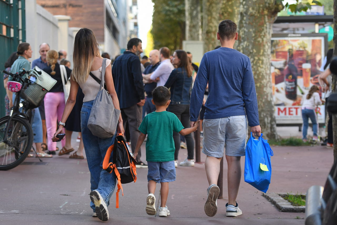 Rentrée scolaire 2025 : dates, nouveautés et controverse à venir... ce qu'il faut savoir