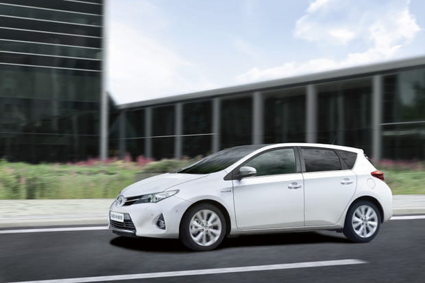 Toyota Auris hybride : 249 euros par mois