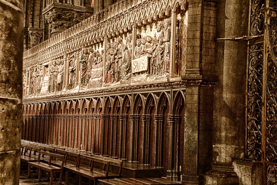 La cl&ocirc;ture du ch&oelig;ur de Notre-Dame de Paris, un v&eacute;ritable mur sculpt&eacute;