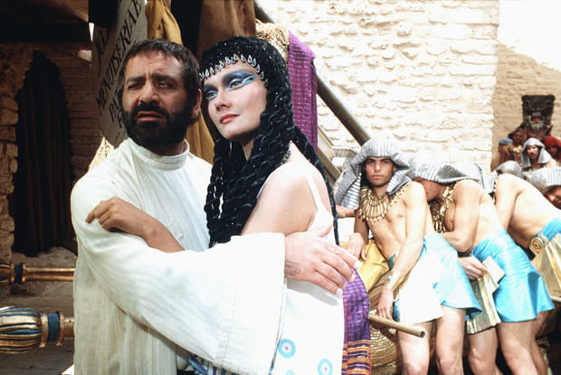 Deux heures moins le quart avant Jésus-Christ : 24 diffusions