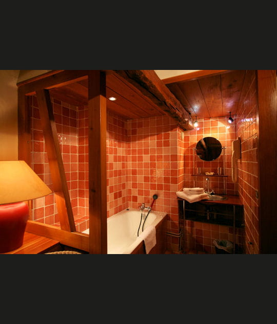 Salle de bains de bois