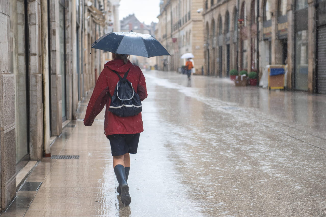 Orages et pluie-inondation : 11 départements en vigilance orange, des crues redoutées