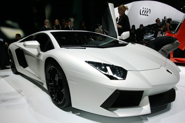 Lamborghini Aventador : option fumeur à 419 euros