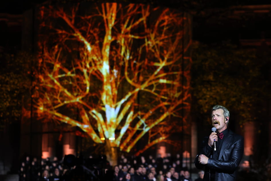 L'arbre de paix au centre des c&eacute;r&eacute;monies du 13-Novembre