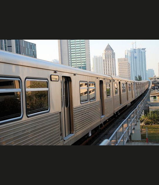 A Miami, le m&eacute;tro est &agrave; chercher dans les airs