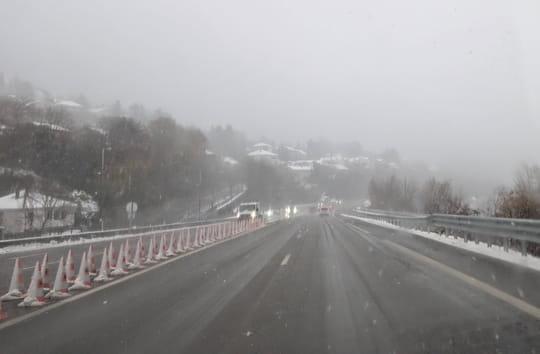 Vigilance neige-verglas&nbsp;: plusieurs d&eacute;partements en alerte, la circulation d&eacute;licate