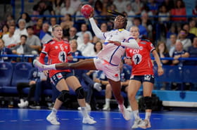 France - Autriche&nbsp;: d&eacute;cim&eacute;es par les blessures, les Bleues lancent leur tour principal du Mondial
