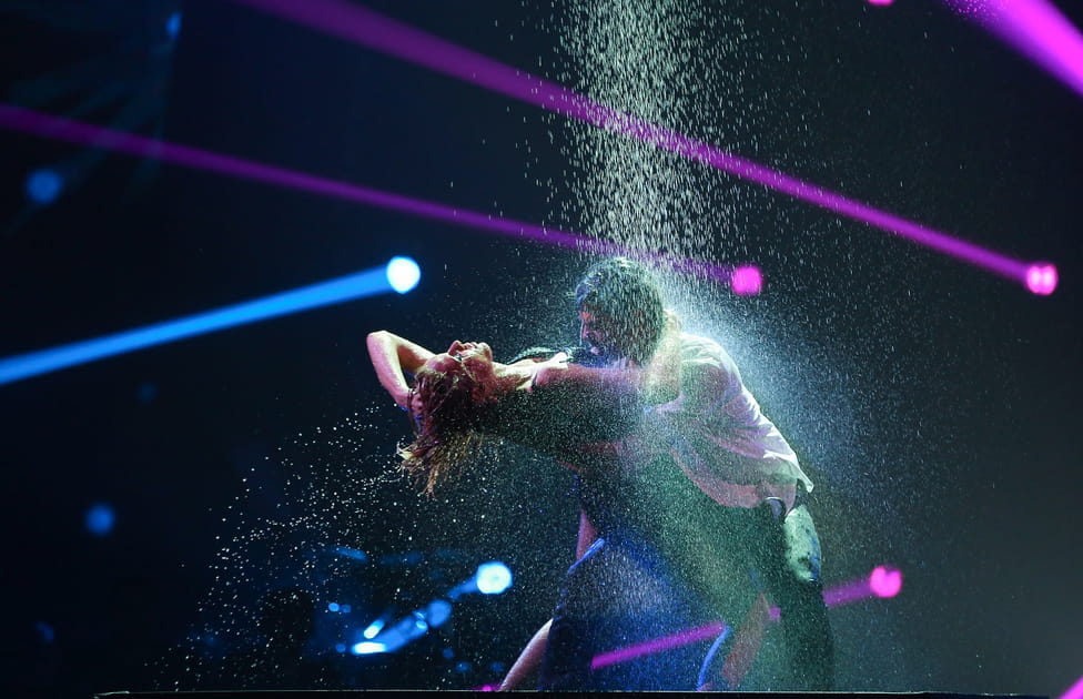 Sylvie Tellier rend hommage &agrave; Flashdance