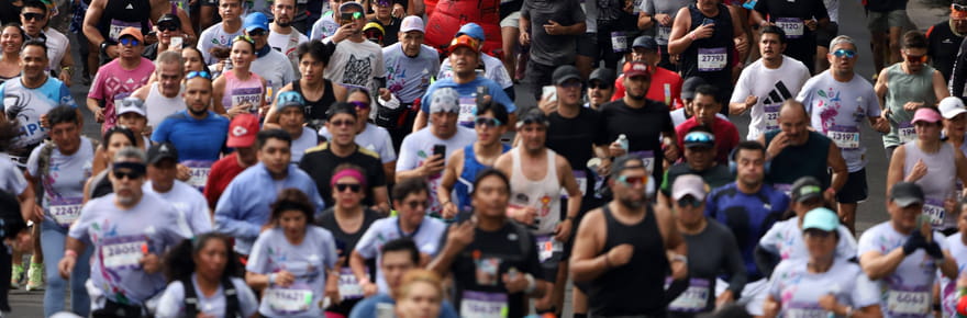 Apr&egrave;s avoir march&eacute; 14h pour rejoindre le d&eacute;part, une d&eacute;butante remporte un ultra-marathon en sandales
