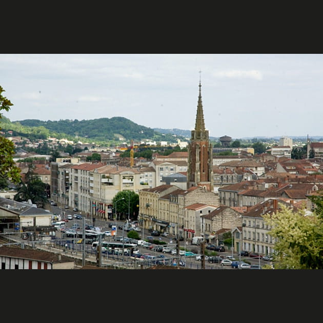 Agen, capitale du rugby et du pruneau