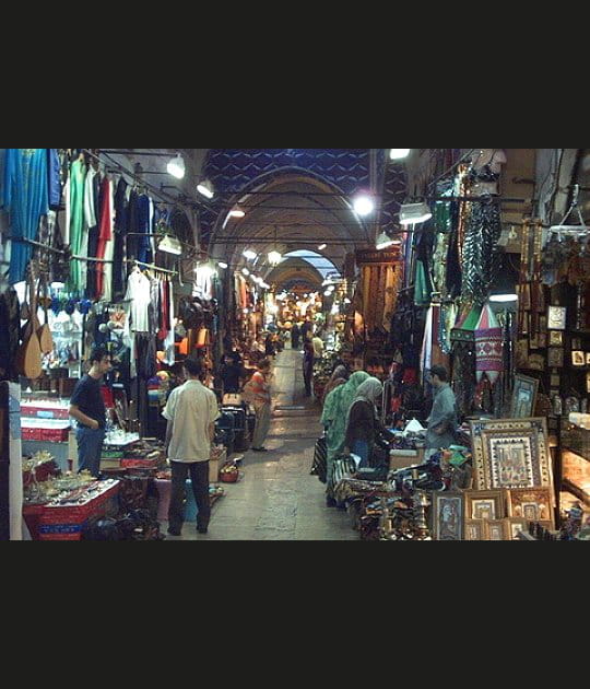 Dans les all&eacute;es du Grand Bazar