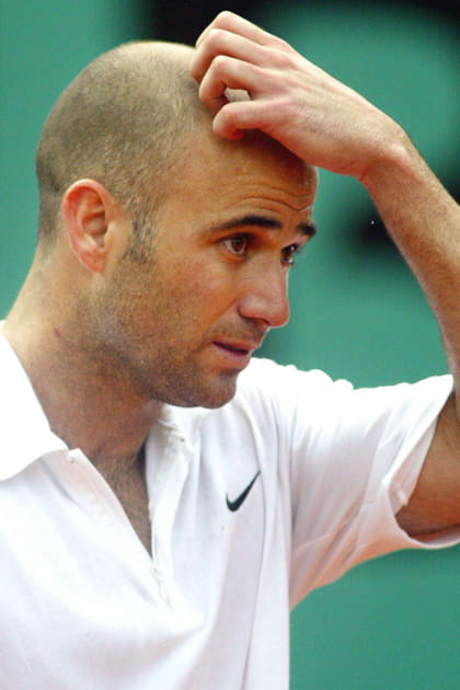 Andre Agassi contourne les lignes