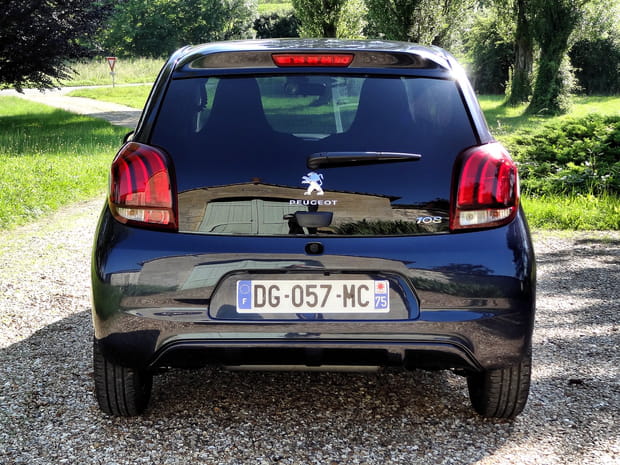 L'arrière de la 107 modernisé