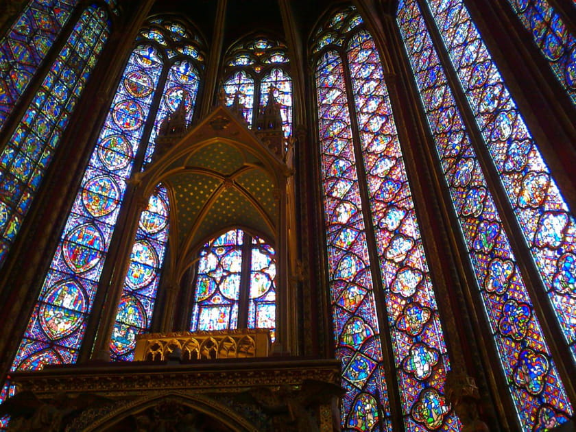 Vitraux d&eacute;mesur&eacute;s de la Sainte-Chapelle de Paris