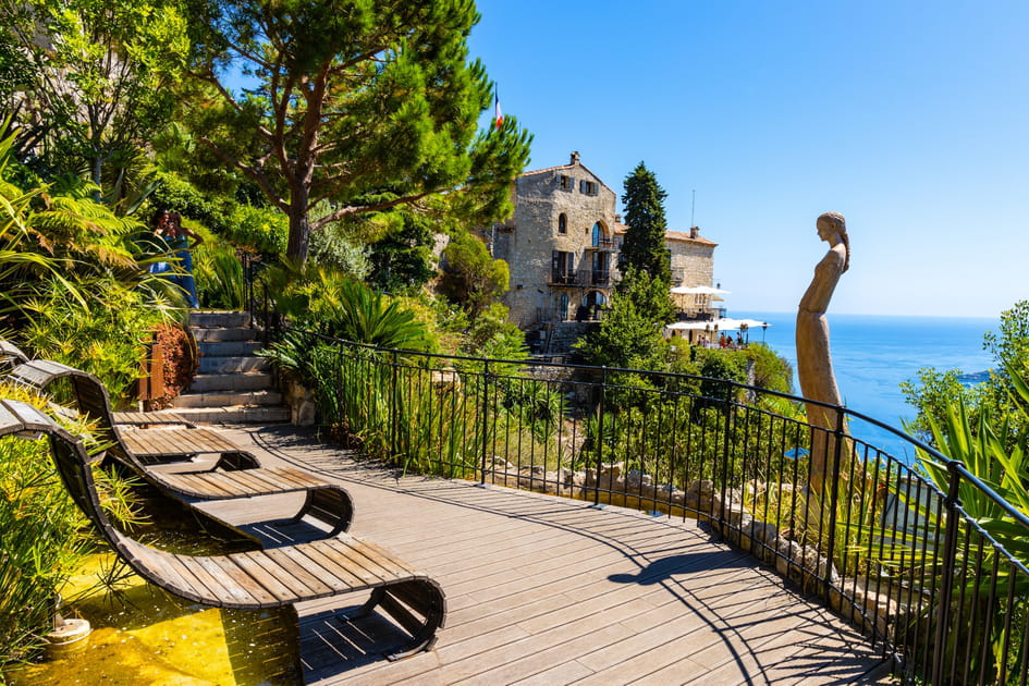 Le jardin exotique d'&Egrave;ze, un balcon sur la mer