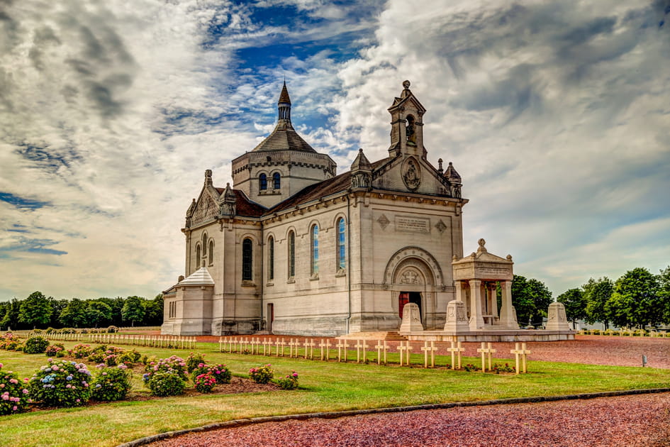 La N&eacute;cropole Notre-Dame-de-Lorette, plus grande n&eacute;cropole militaire fran&ccedil;aise