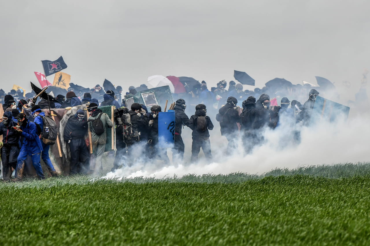Sainte-Soline : ces consignes dangereuses ont été données aux gendarmes, même le ministre de l'Intérieur s'indigne