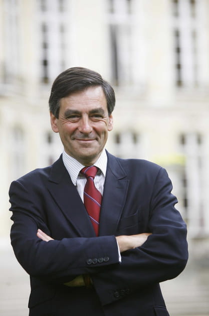 Beno&icirc;t Hamon n'&eacute;pargne pas Fran&ccedil;ois Fillon