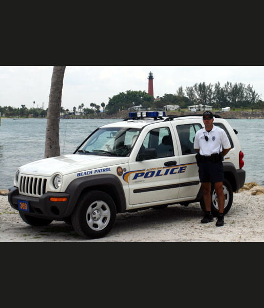 Des Jeep Cherokee pour la Beach Patrol