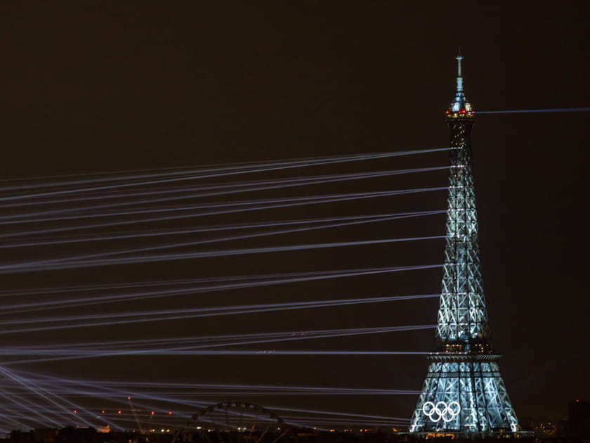 Un show de lumi&egrave;res sur la Tour Eiffel