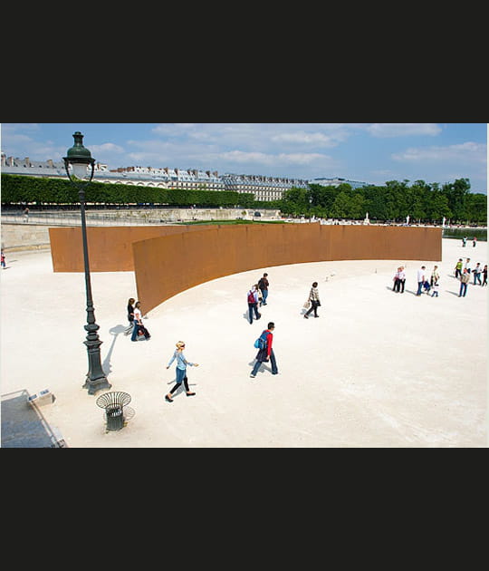 Sculpture aux Tuileries
